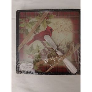 Cardinal Wreath 8"x8" Glass Cheeseboard & Knife Set.